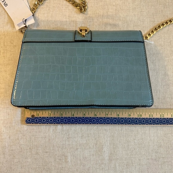 Just Fab Chain Me Down Crossbody - Picture 10 of 12